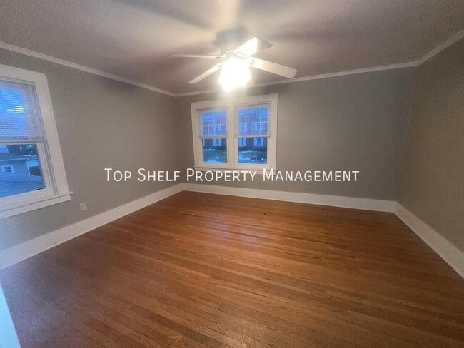 Building Photo - 1063 42nd St