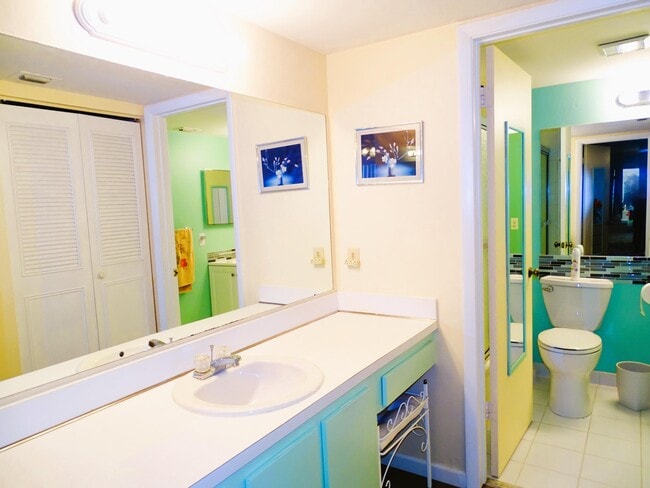 Building Photo - 409 Pine Glen Ln