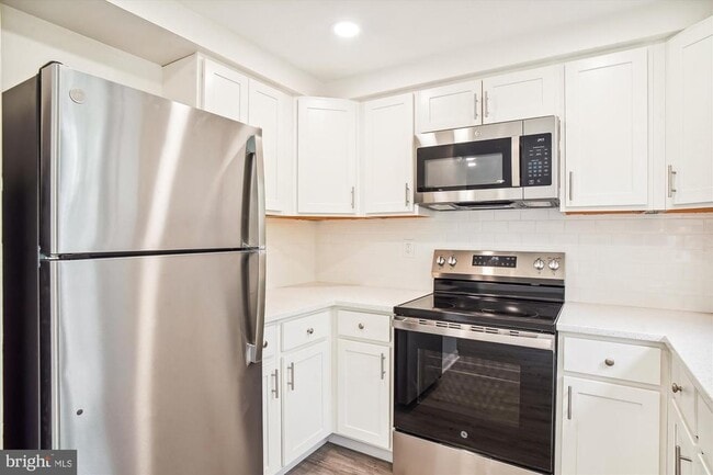 Building Photo - 1316 Pear Tree Ct