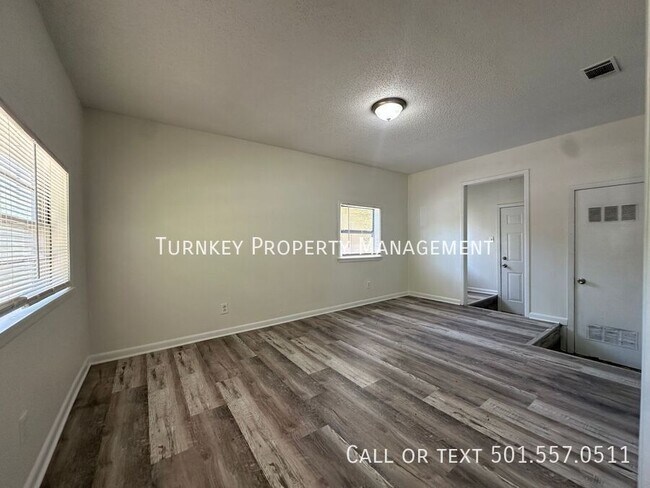 Building Photo - 4112 Elam St