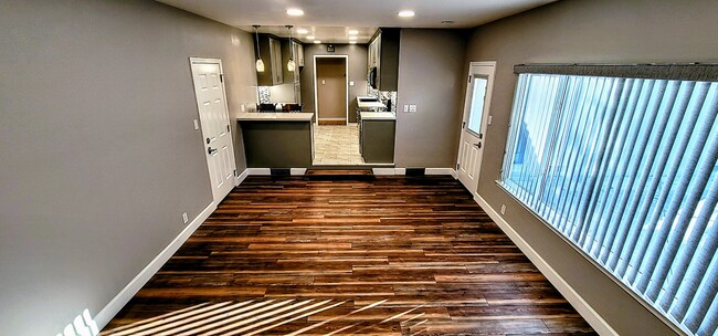 Building Photo - 40825 Robin St