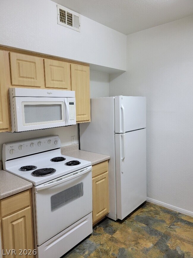 Building Photo - 6955 N Durango Dr