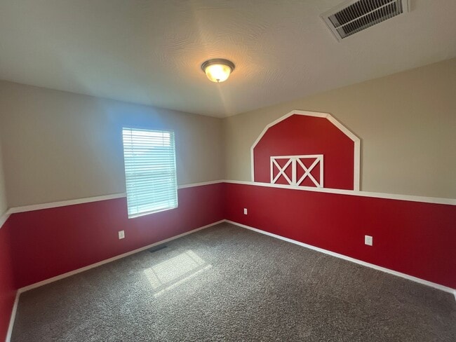 Building Photo - Sit Back, Relax. Your New home Awaits.