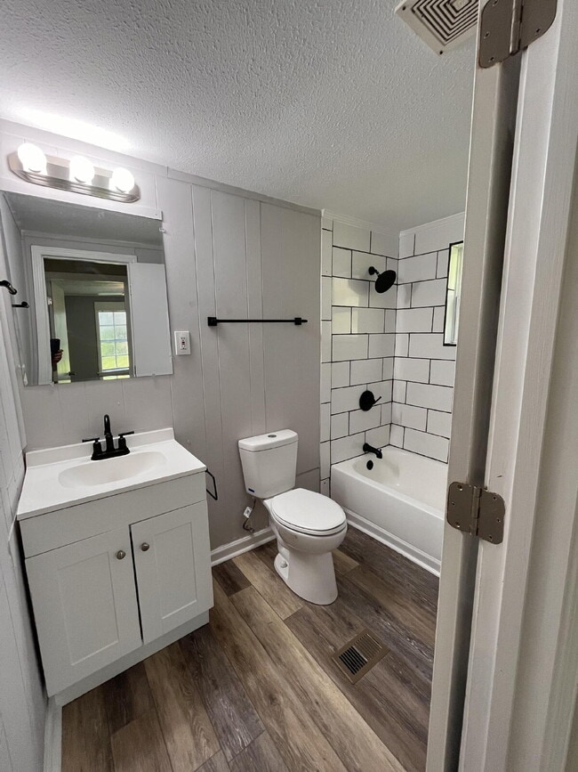 Building Photo - Cozy 3BR Rental in Pearl, MS – Spacious Ya...