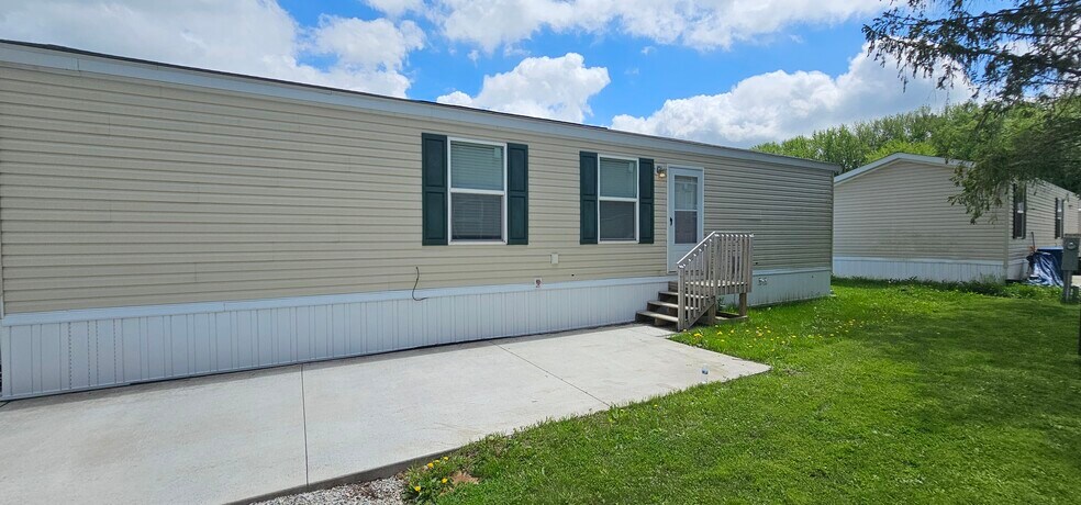 Building Photo - 6610 Lear Nagle Rd