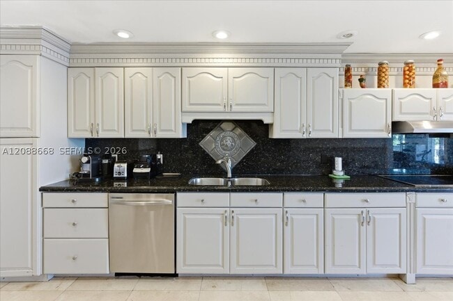Building Photo - 1249 Biscaya Dr