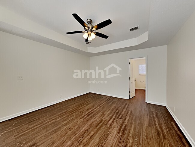 Building Photo - 8912 Ristau Ct