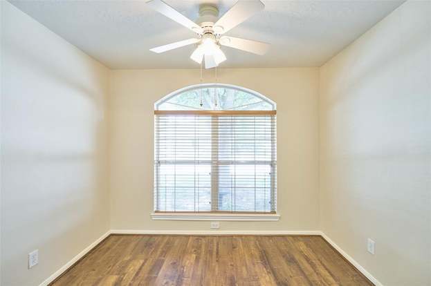 Building Photo - 5030 Deer Point Dr