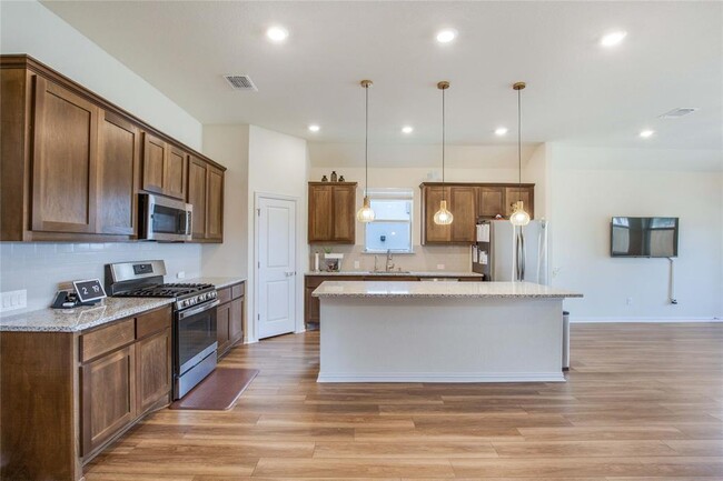 Building Photo - 2320 Roaring River Trail