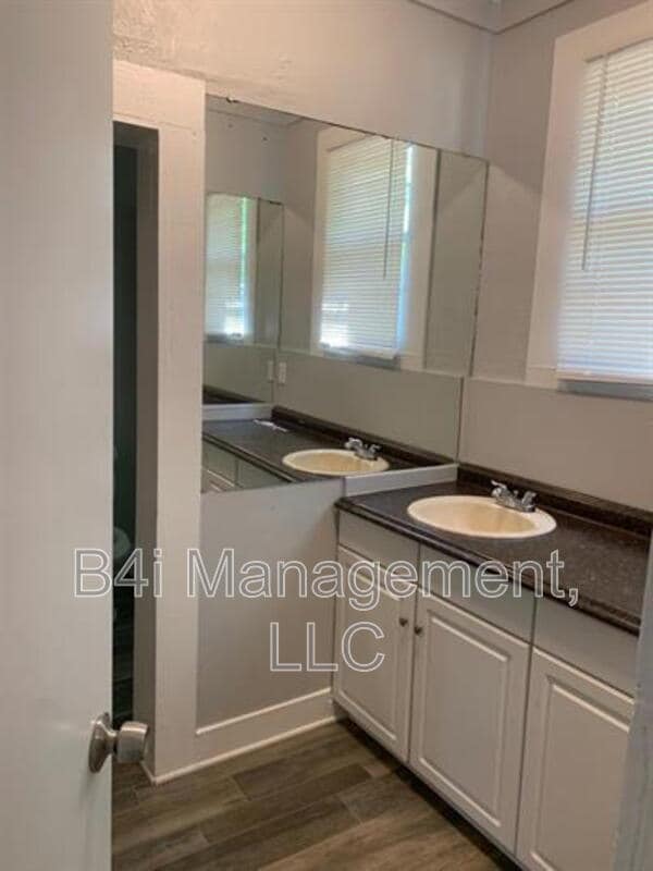 Building Photo - 4018 3rd Ave