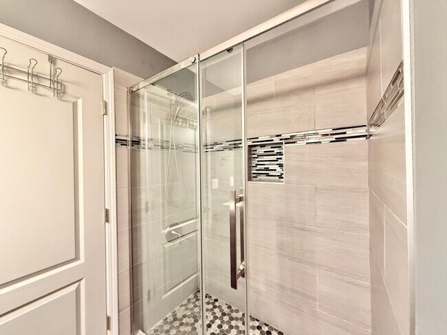 Building Photo - Newly Remodeled 4BD, 2.5BA Raleigh Home wi...