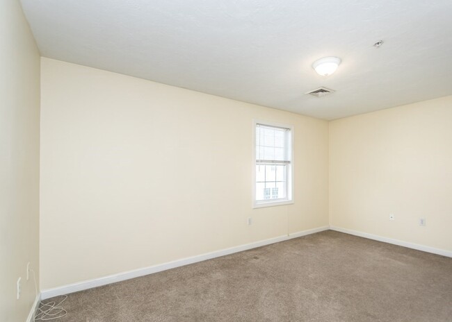 Building Photo - 1005 Trapelo Rd