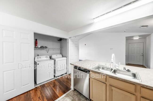 Building Photo - 200 Talus Way