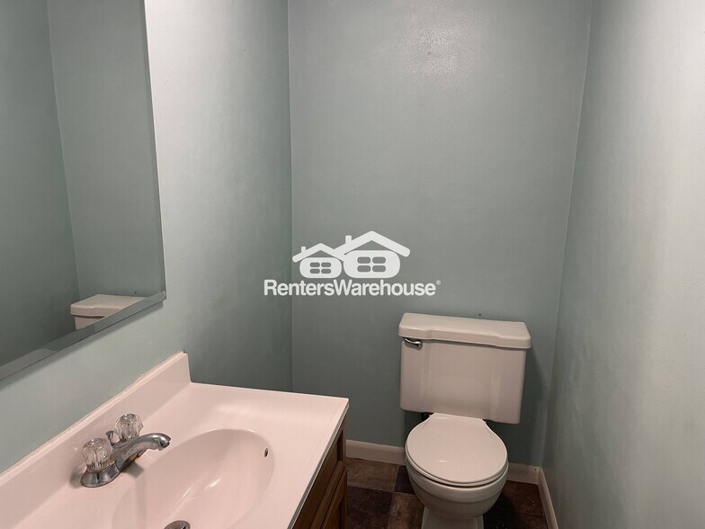 Building Photo - 2712 3rd St