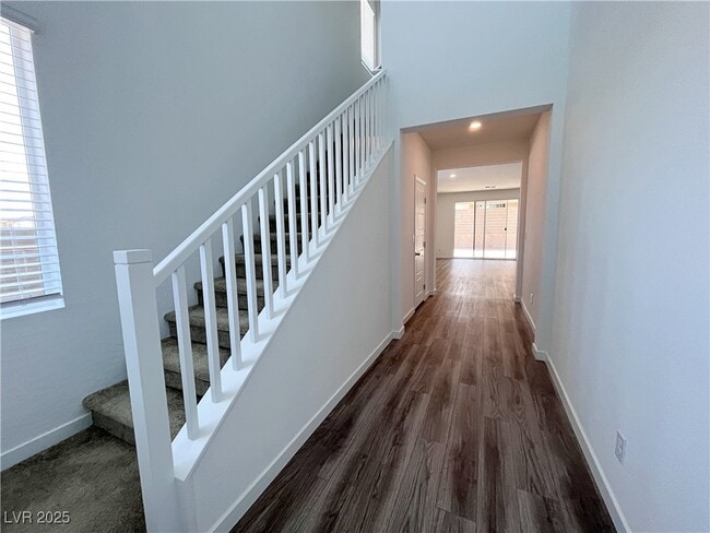 Building Photo - 2942 Gaffer Film St