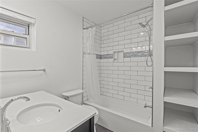 Building Photo - 148 Beekman Ave