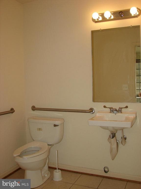 Building Photo - 2811 Belair Rd