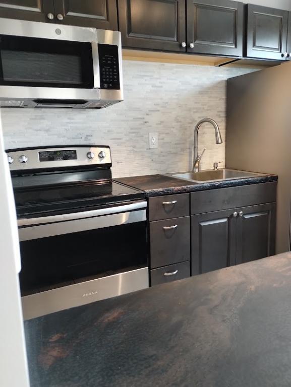 Building Photo - 1059 Midland Ave