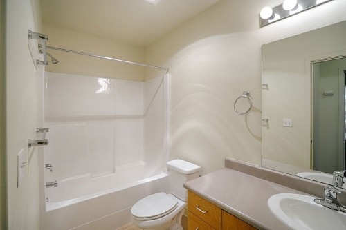 Building Photo - John Court - 2 bedrooms