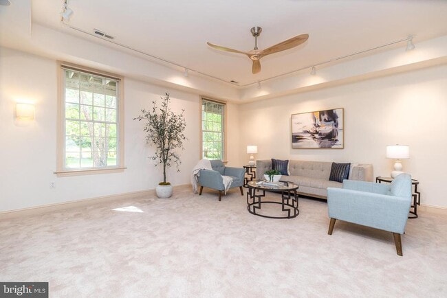 Building Photo - 5812 Hickory Hollow Ln
