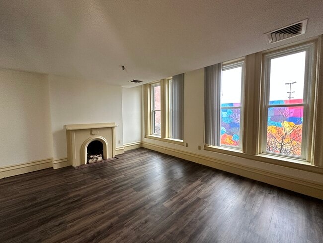 Studio Apt with Faux Fireplace - Opera Block Apartments