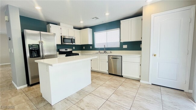 Building Photo - 11625 Villa Malaparte Ave