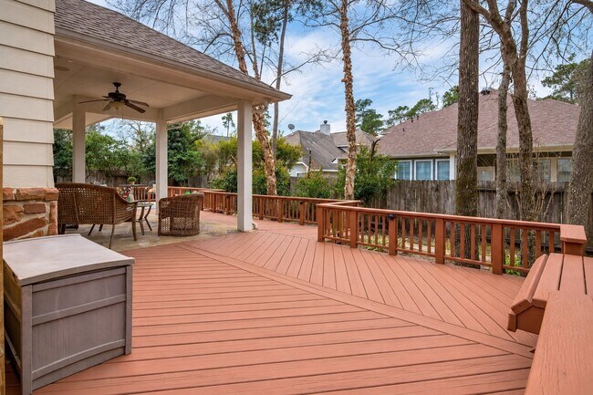 Building Photo - 27 S Mews Wood Ct