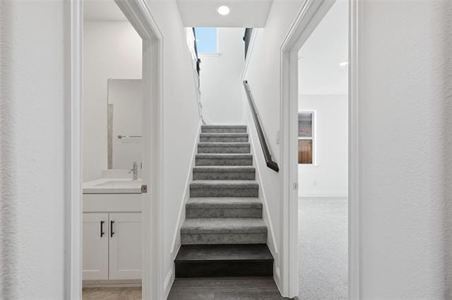 Building Photo - 108 N Sky Dr