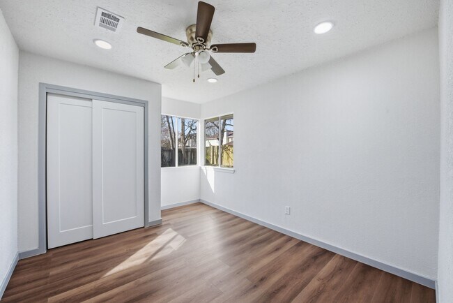 Building Photo - 13534 N Peachfield Cir