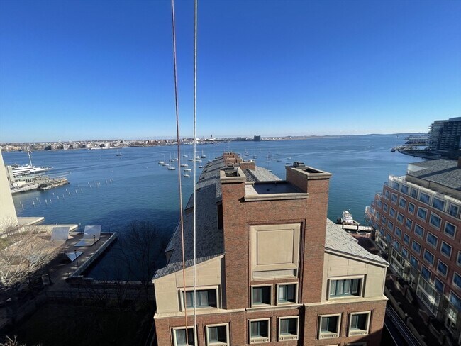 Building Photo - 10 Rowes Wharf