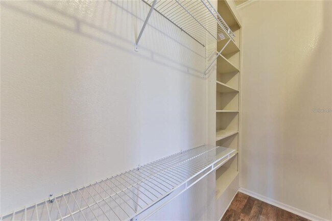 Building Photo - 1828 SE Lake Weir Ave