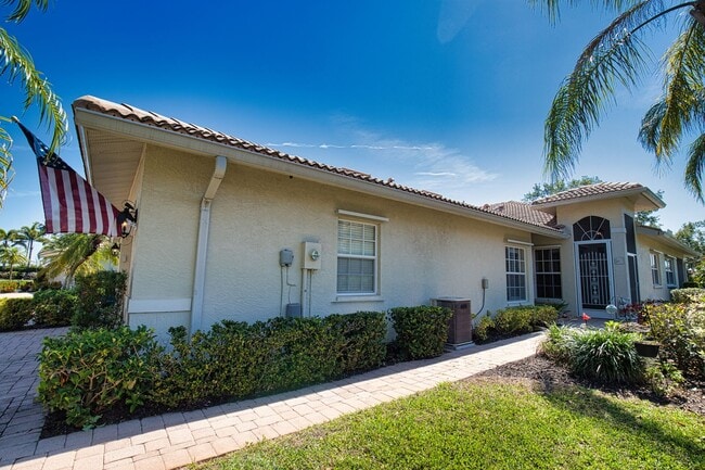 Building Photo - Annual Unfurnished Villa, 2 Bedrooms, 2 Ba...