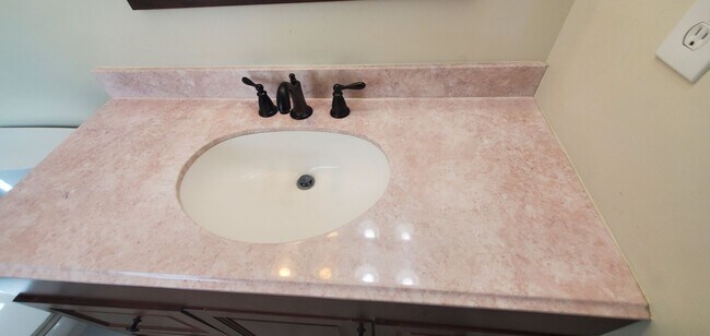 Building Photo - 1994 Westcliff~ Arran Lakes West