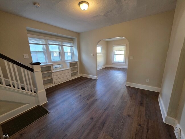 Building Photo - 316 N Denny St