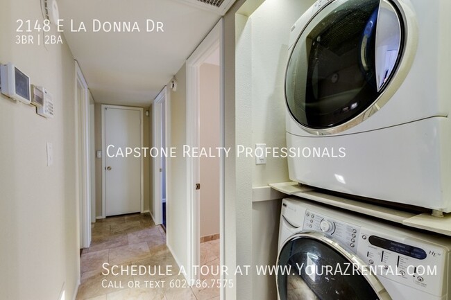 Building Photo - 2148 E La Donna Dr
