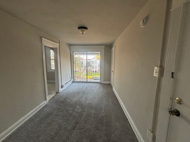 Building Photo - 7274 Radbourne Rd