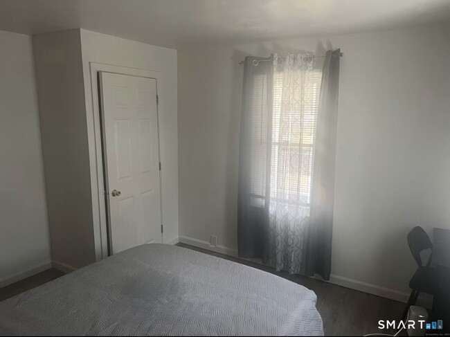 Building Photo - 24-26-26 Judson Ave