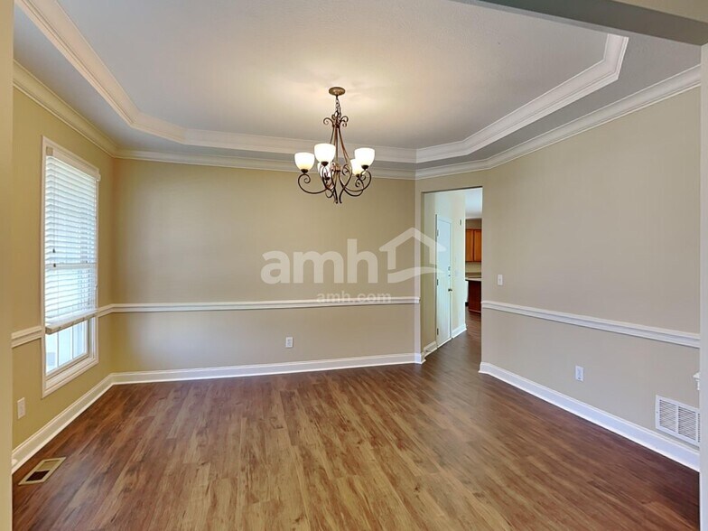 Building Photo - 942 Mill Run Dr