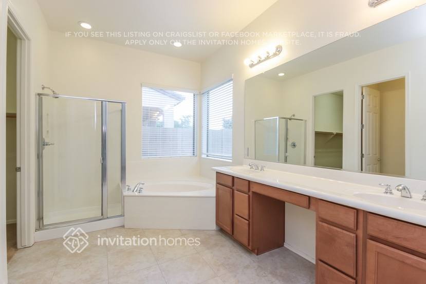 Building Photo - 4409 W Diburgo Dr