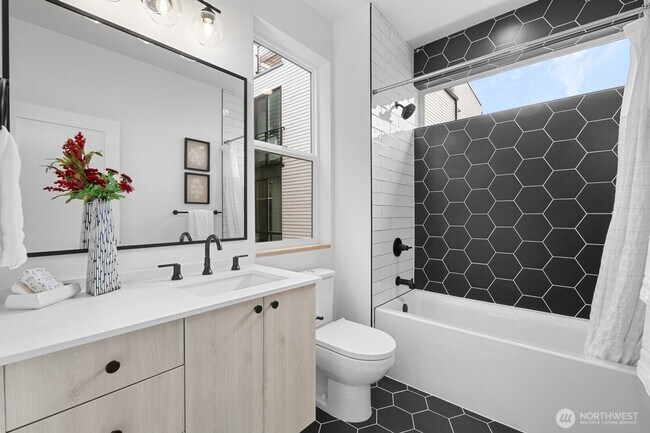 Building Photo - New Luxury Townhome in Seattle 2bed/2bath ...