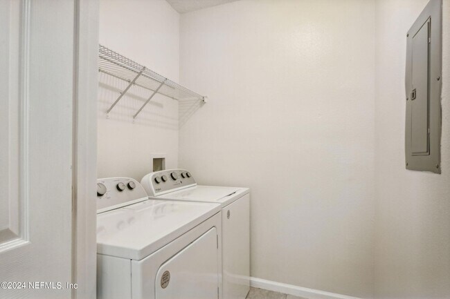 Building Photo - 785 Oakleaf Plantation Pkwy