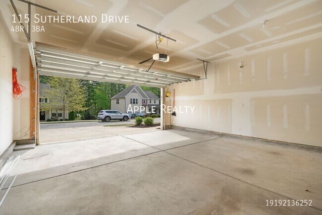 Building Photo - 115 Sutherland Dr