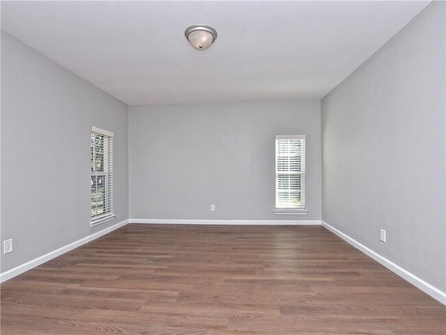 Building Photo - 5205 Thunderbird St