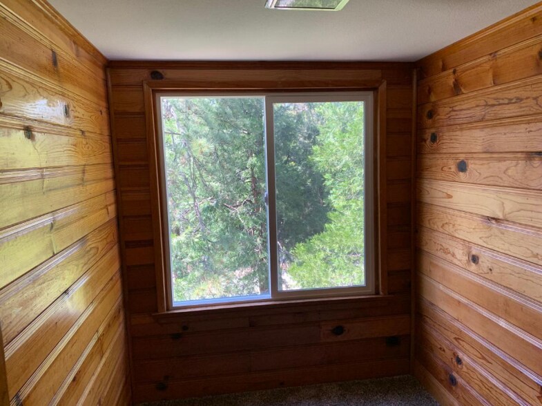 Building Photo - 736 Rocky Loop