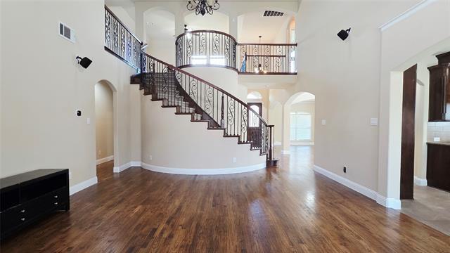 Building Photo - 12381 Summertree Dr