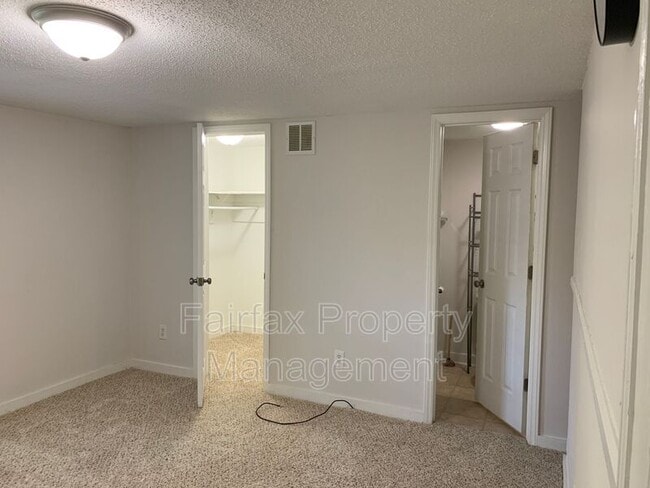 Building Photo - 301 E Lawson St