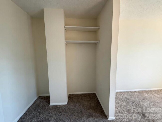 Building Photo - 9432 Lexington Cir