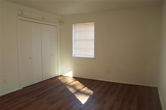 Building Photo - 1938 Spring Dr