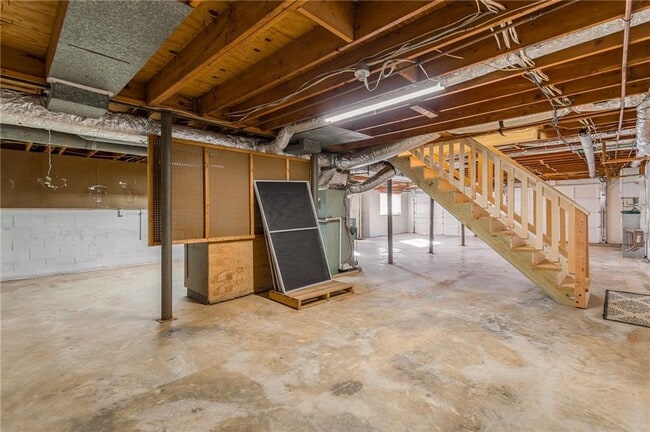 Building Photo - 905 Tanglewood Trail