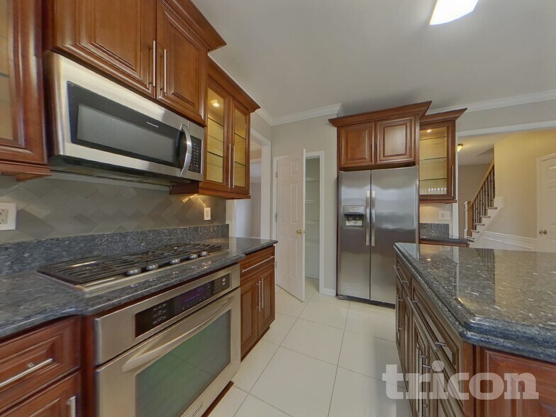 Building Photo - 5910 Haterleigh Dr